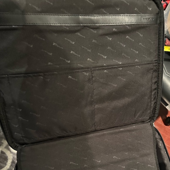 Targus Leather laptop case - Picture 11 of 16